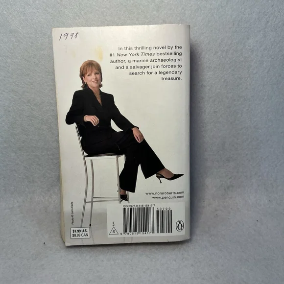 Nora Roberts romantic suspense - Picture 6 of 10